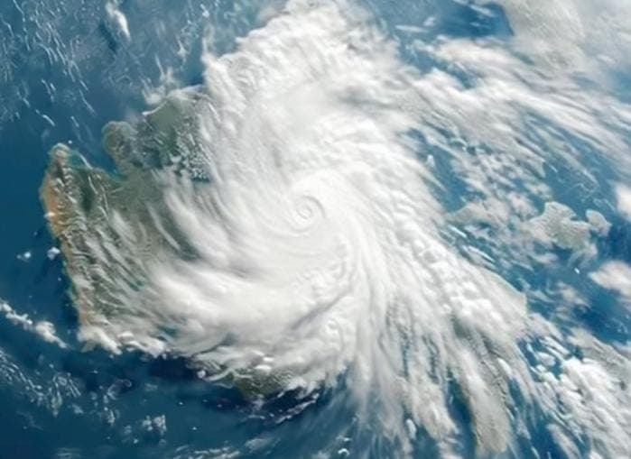 Bibit Siklon 90S Terpantau di Selatan Jawa, Sejumlah Wilayah Berpotensi Diguyur Hujan Lebat