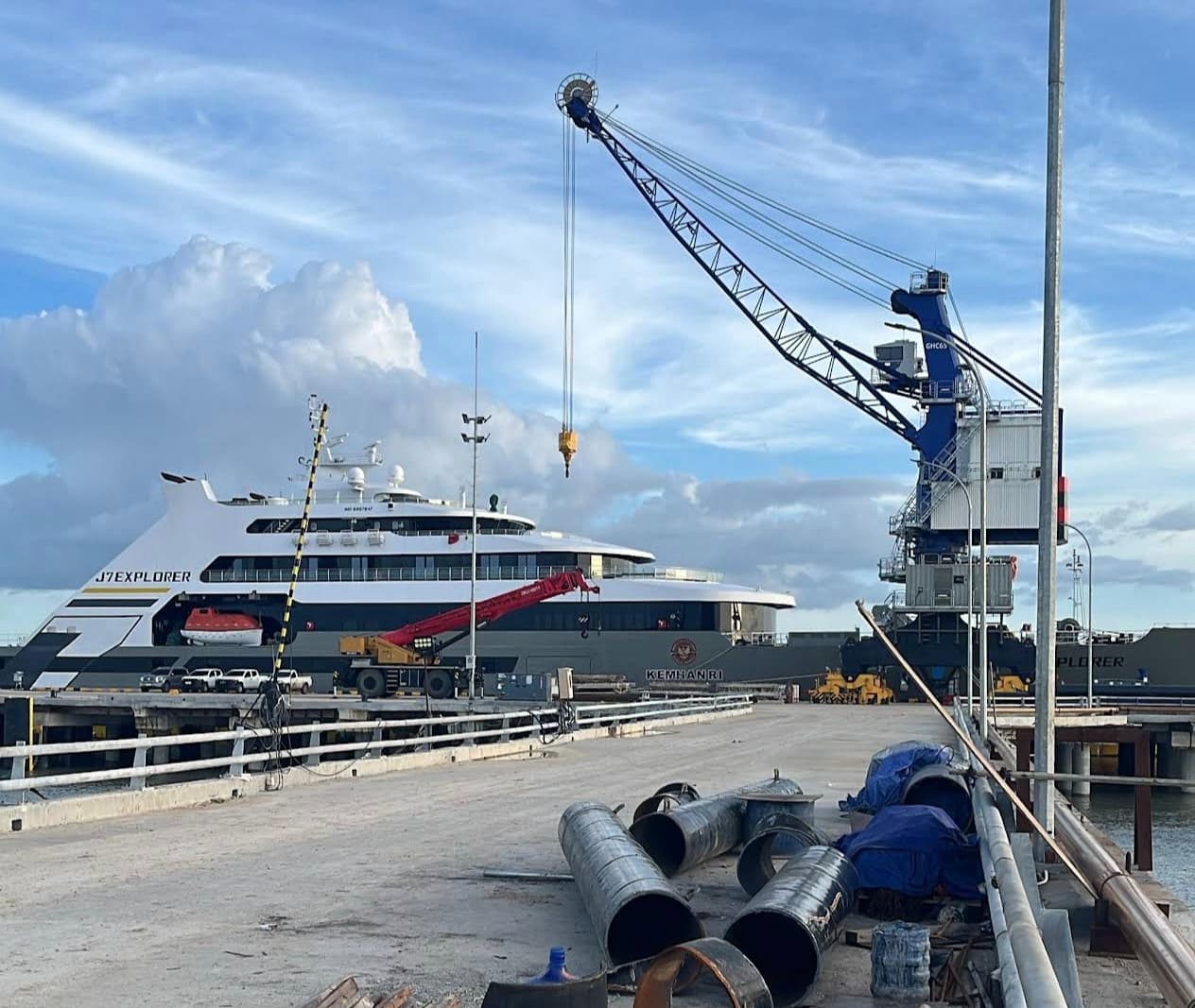 J7 Explorer Berlogo Kemhan Kembali Viral, Ini Kronologi Kapal Haji Isam di Merauke dan Berau