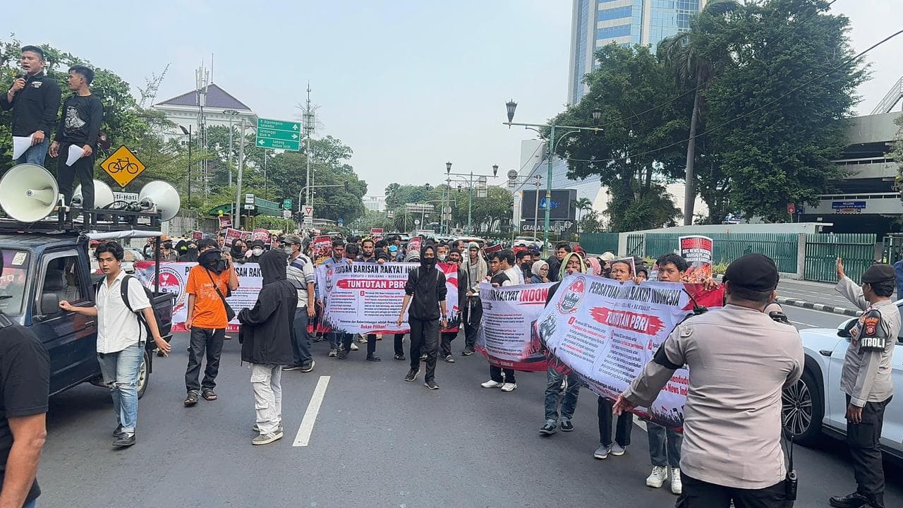 Massa PBRI Gelar Aksi di Deutch Bank, Soroti Pemberitaan BBC Indonesia